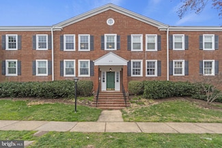 3076 S Woodrow St Unit B1, Arlington, VA 22206