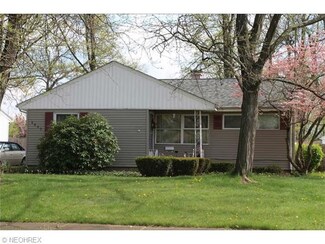 1967 Parkwood Dr NW, Warren, OH 44485