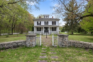121 Main St, Medway, MA 02053