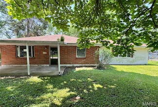 1820 Doris Ave, East Saint Louis, IL 62206