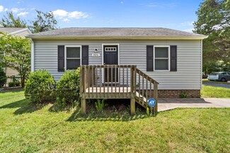 311 W Poplar Ave, Carrboro, NC 27510
