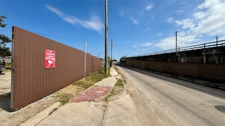 7617 Ley Rd, Houston, TX 77028