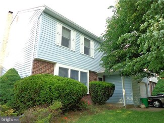4 Paddock Cir, Horsham, PA 19044
