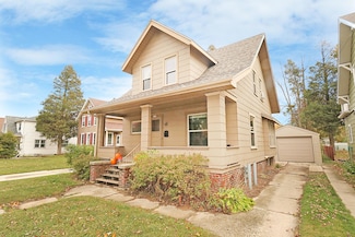 2309 N 8th St, Sheboygan, WI 53083