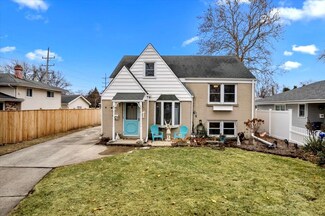 1316 Pershing Ave, Wheaton, IL 60189