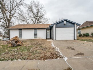 1208 Sand Hill Ct, Arlington, TX 76014
