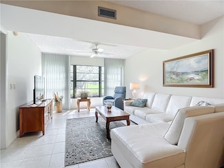 32 Plantation Dr Unit 102, Vero Beach, FL 32966