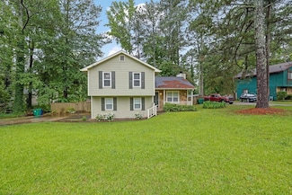 5461 Forest Path Ct, Stone Mountain, GA 30088