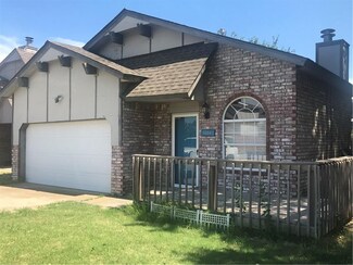 1804 SW 24th St, Moore, OK 73170