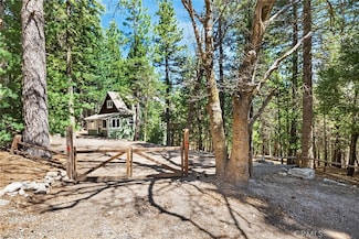1163 Scenic Way, Rimforest, CA 92378