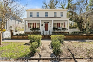 608 Dock St, Wilmington, NC 28401