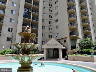 1211 S Eads St Unit 211, Arlington, VA 22202