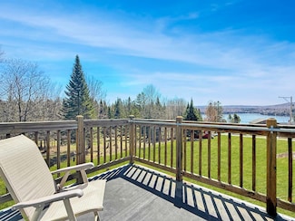 22 Joe Alger Rd, Pittsburg, NH 03592