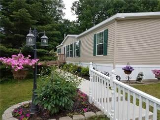1575 Hallowell Rd, Litchfield, ME 04350