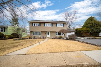 10 Hallo St, Edison, NJ 08837