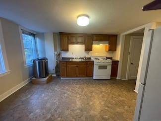 42 Fisher Hill Rd Unit 3, Glastonbury, CT 06033