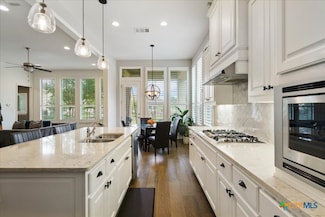117 Las Casas Way, Liberty Hill, TX 78642