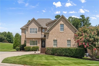 213 Red Hawk Ln, Winston Salem, NC 27107