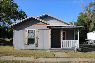 709 E 1st St, Fort Scott, KS 66701
