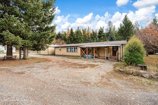 231 Westmond Rd, Sagle, ID 83860
