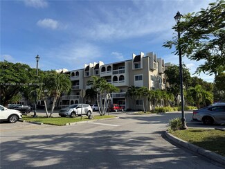 7915 Camino Real Unit N302, Miami, FL 33143