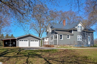 568 S Rusch Rd, Traverse City, MI 49696