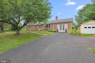 2203 E Buck Rd, Pennsburg, PA 18073