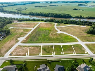 203 Overlook Trail, Wamego, KS 66547