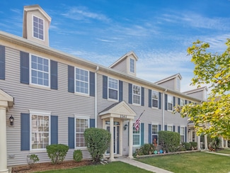 2262 Georgetown Cir, Aurora, IL 60503