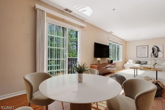13 Village Dr, Morristown, NJ 07960