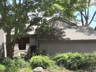 321 Shoreline Rd Unit D, Lake Barrington, IL 60010