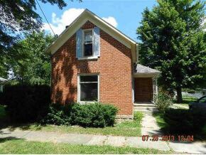 208 W North St, Akron, IN 46910