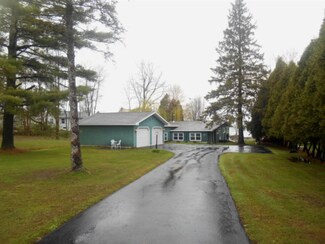 246 River Dr, Massena, NY 13662