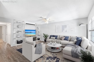 555 62nd St S Unit 115, St. Petersburg, FL 33707