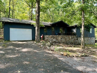 210 Lawrence Ln, Hot Springs National Park, AR 71913