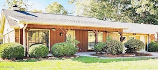 924 S College St, Brandon, MS 39042