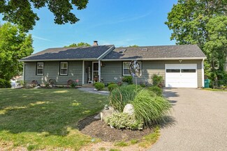 185 Florence Rd, Lowell, MA 01851