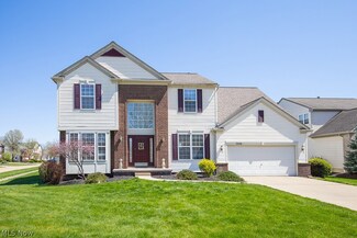 7299 Laurel Ct, Olmsted Falls, OH 44138