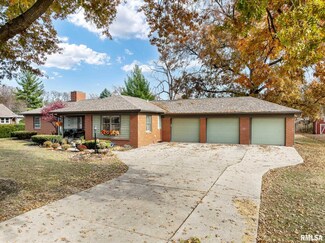 1547 Clark St, Galesburg, IL 61401