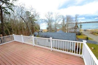 12 Wianno Rd, Marion, MA 02738
