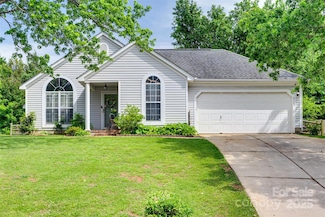 4712 Avalon Forest Ln, Charlotte, NC 28269