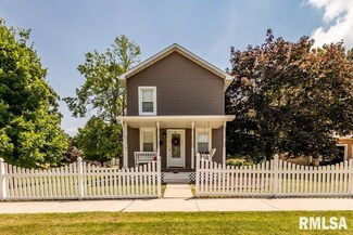 320 N Davenport St, Metamora, IL 61548