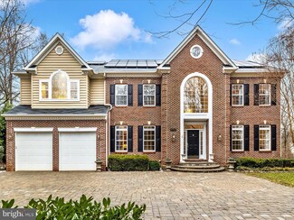 352 Ridge Rd, Washington Grove, MD 20880