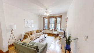 3608 N Bosworth Ave Unit 2, Chicago, IL 60613