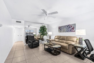 3240 Lake Osborne Dr Unit 205, Lake Worth Beach, FL 33461