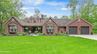 5 Victoria Ln, Lanesboro, MA 01237