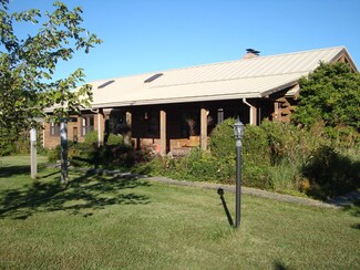 660 Hickory Ln, La Grange, KY 40031