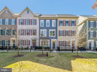 1361 Powhatan St, Alexandria, VA 22314