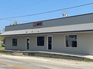 108 S School St, Goodman, MO 64843
