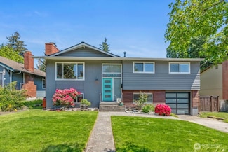 9032 34th Ave SW, Seattle, WA 98126